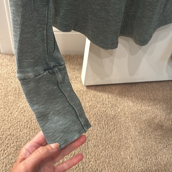 Excellent used condition lace type trim design Henley. - Picture 3 of 6